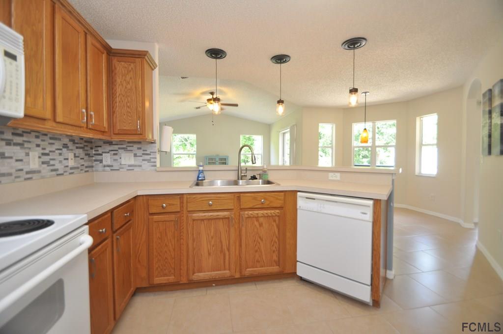 10 Ruth Drive Palm Coast, FL 32164 - Photo 13 of 38 Gallery Image 13