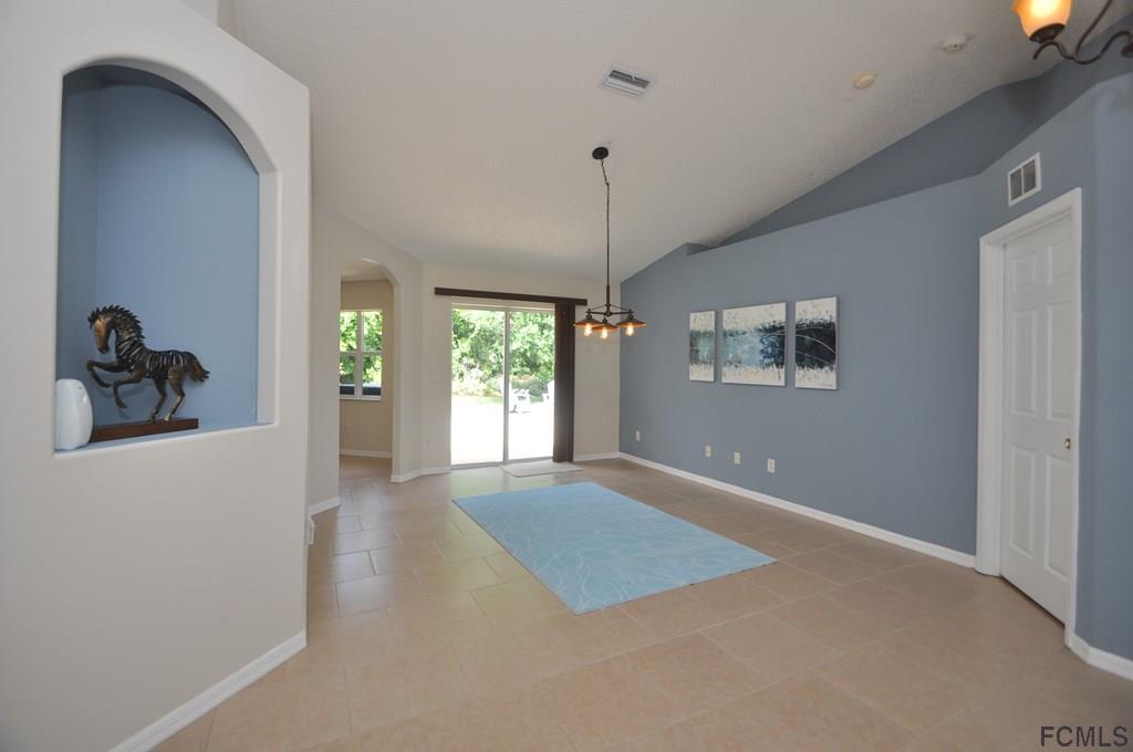 10 Ruth Drive Palm Coast, FL 32164 - Photo 5 of 38 Gallery Image 5