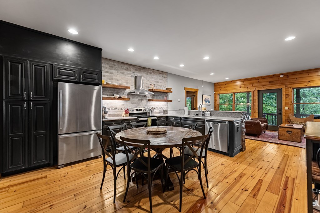 837 Price Road Blue Ridge, GA 30513 - Photo 4 of 100 Gallery Image 4