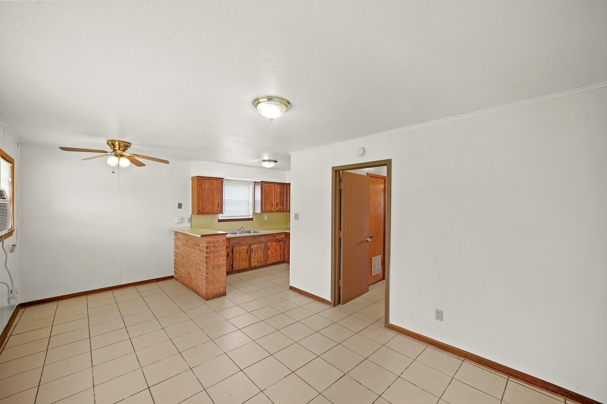 6116 Octavia Street, Unit 1/2 Houston, TX 77026 - Photo 3 of 22