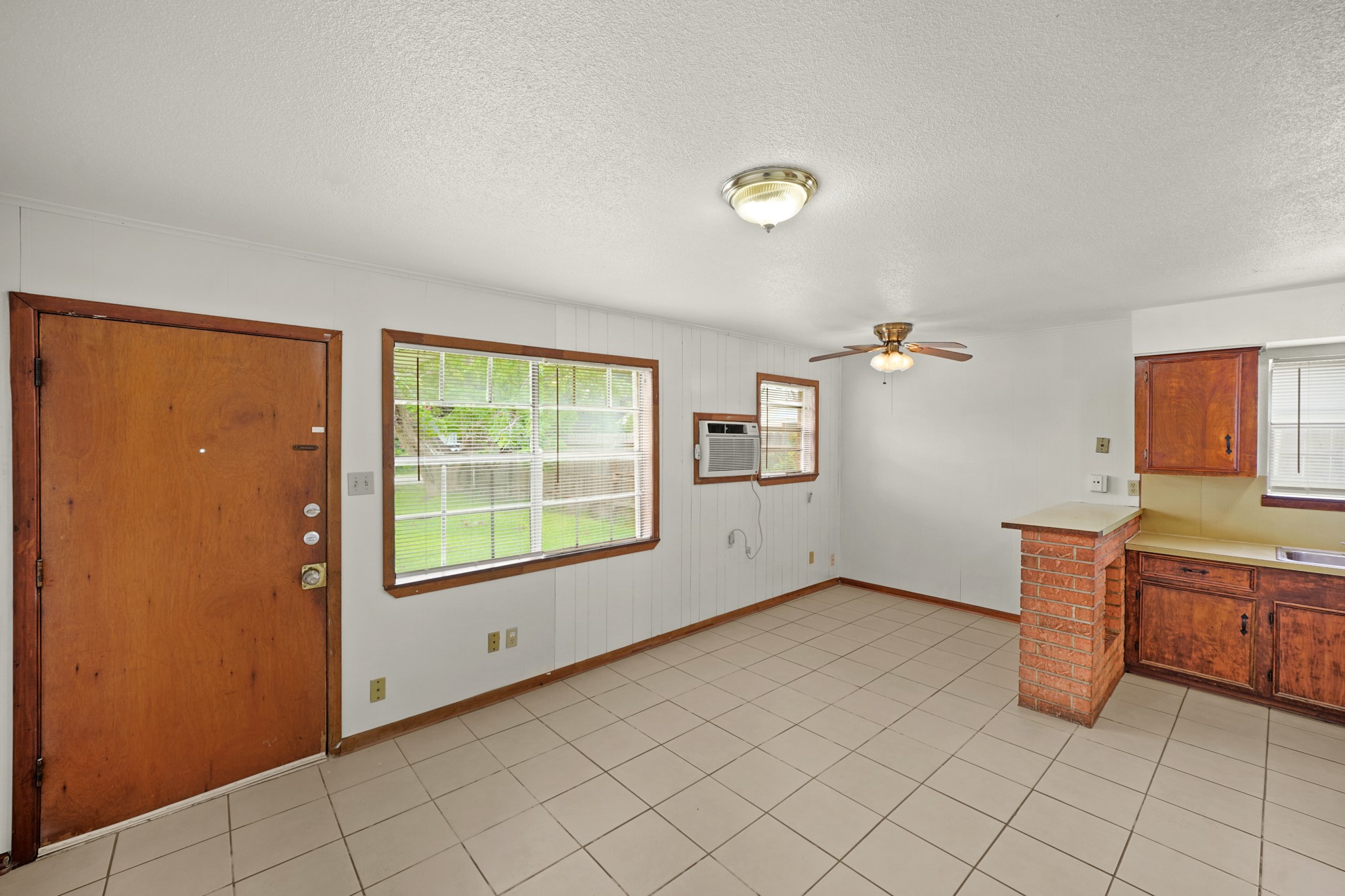 6116 Octavia Street, Unit 1/2 Houston, TX 77026 - Photo 4 of 22