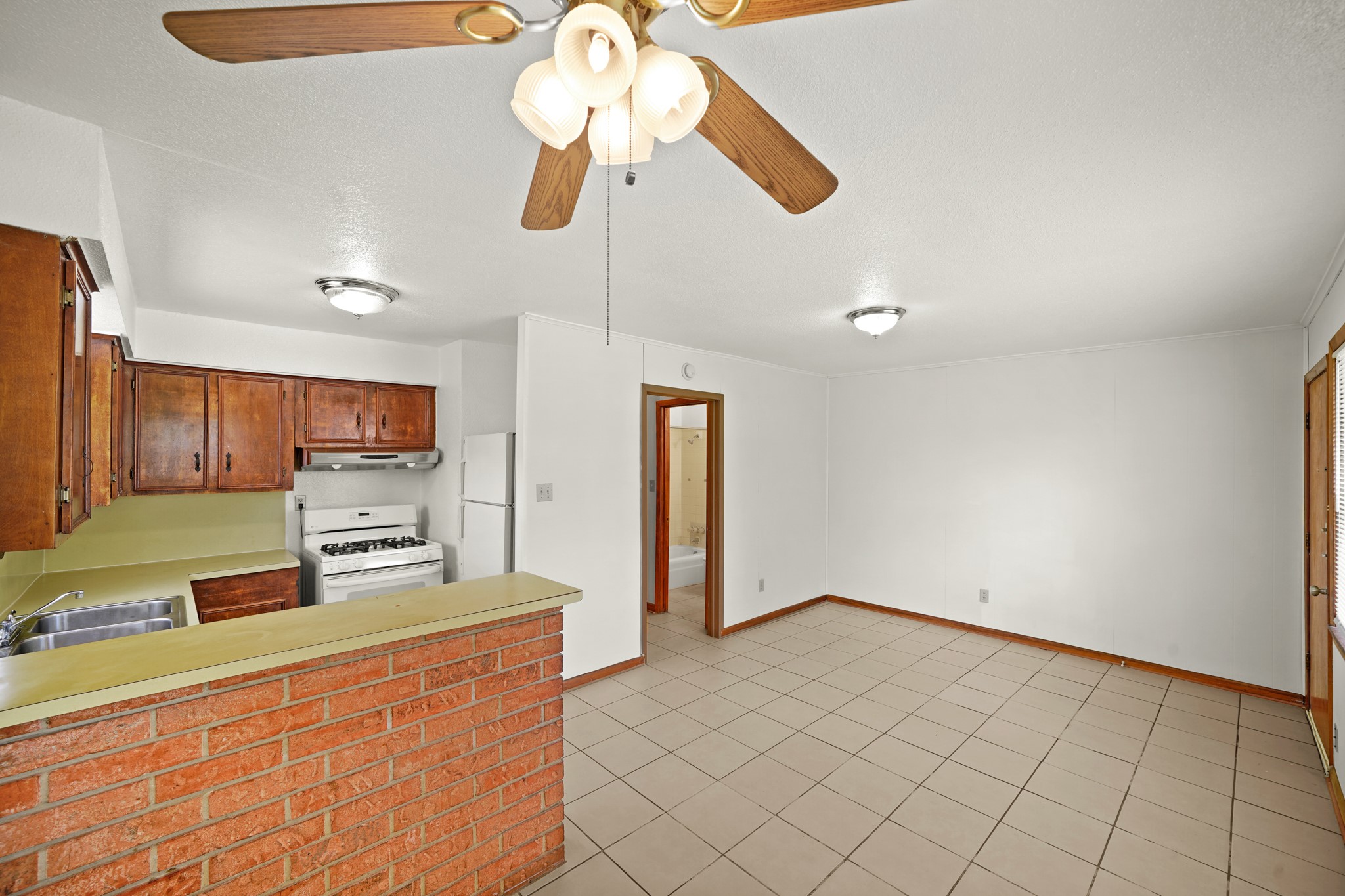 6116 Octavia Street, Unit 1/2 Houston, TX 77026 - Photo 6 of 22