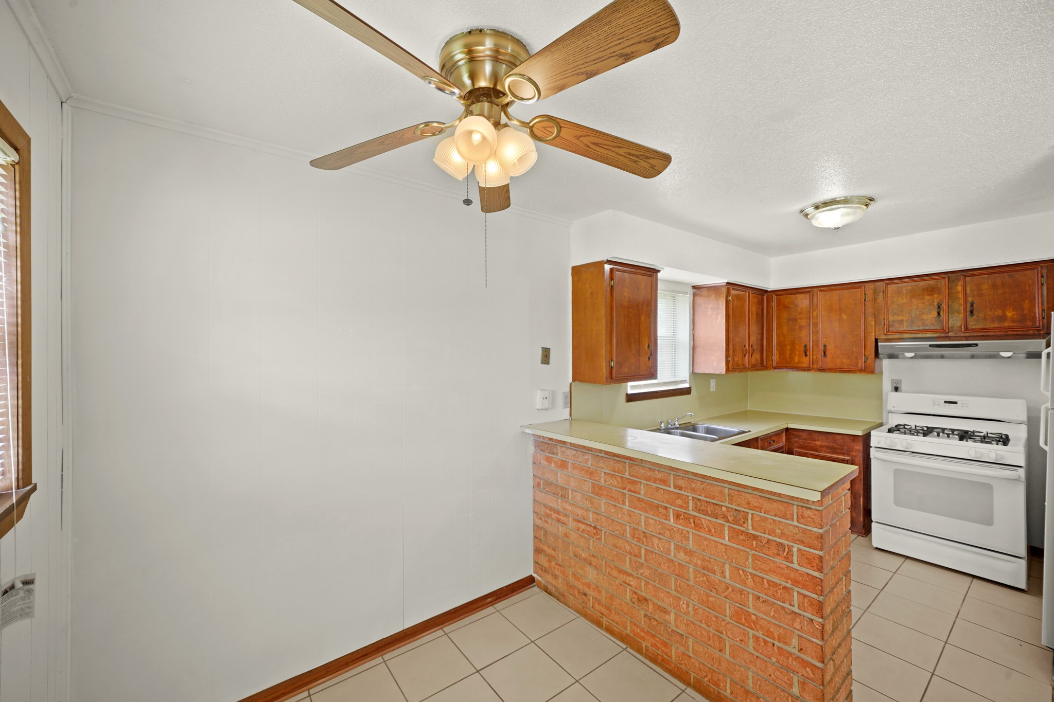6116 Octavia Street, Unit 1/2 Houston, TX 77026 - Photo 7 of 22