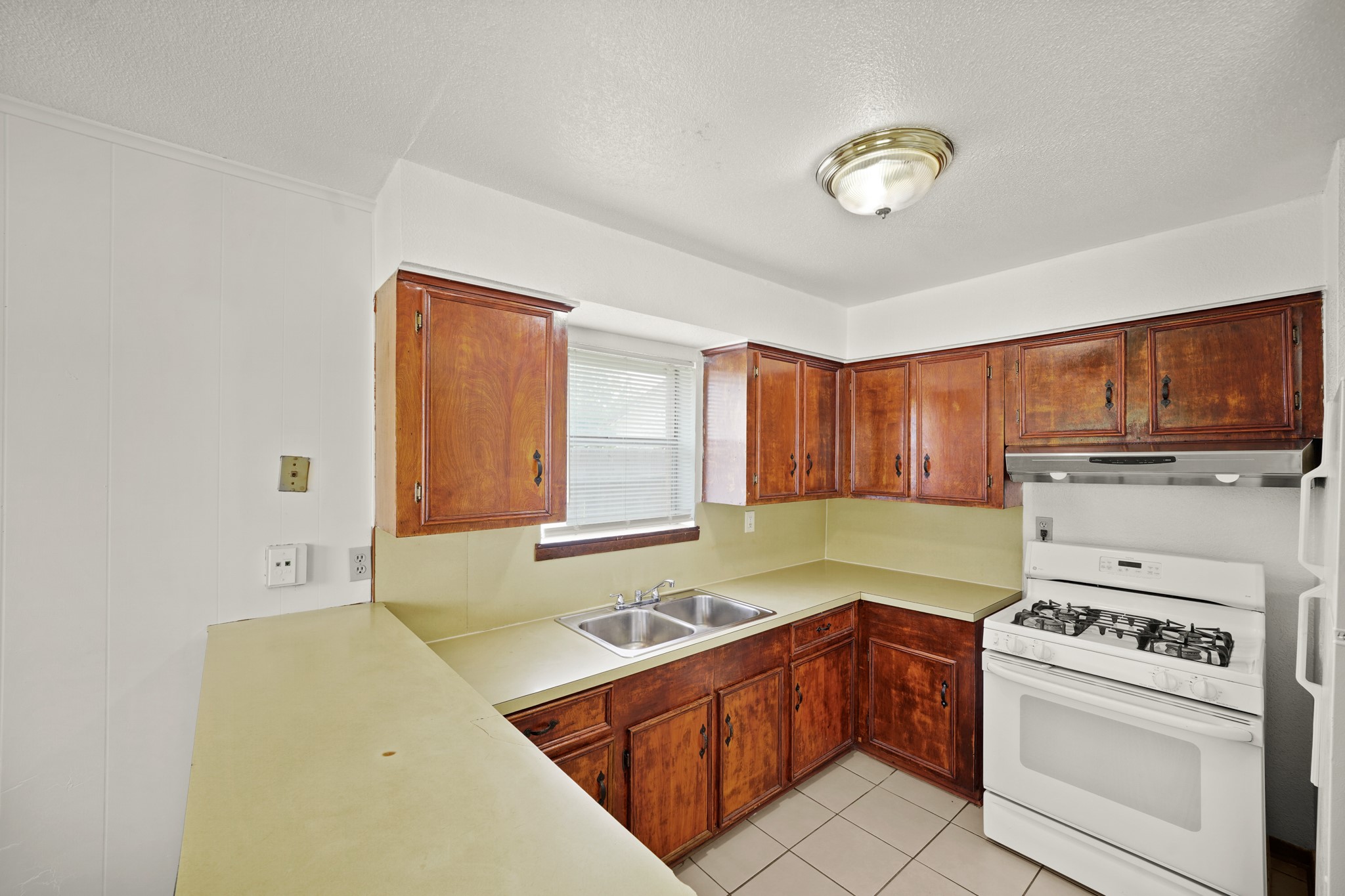 6116 Octavia Street, Unit 1/2 Houston, TX 77026 - Photo 9 of 22