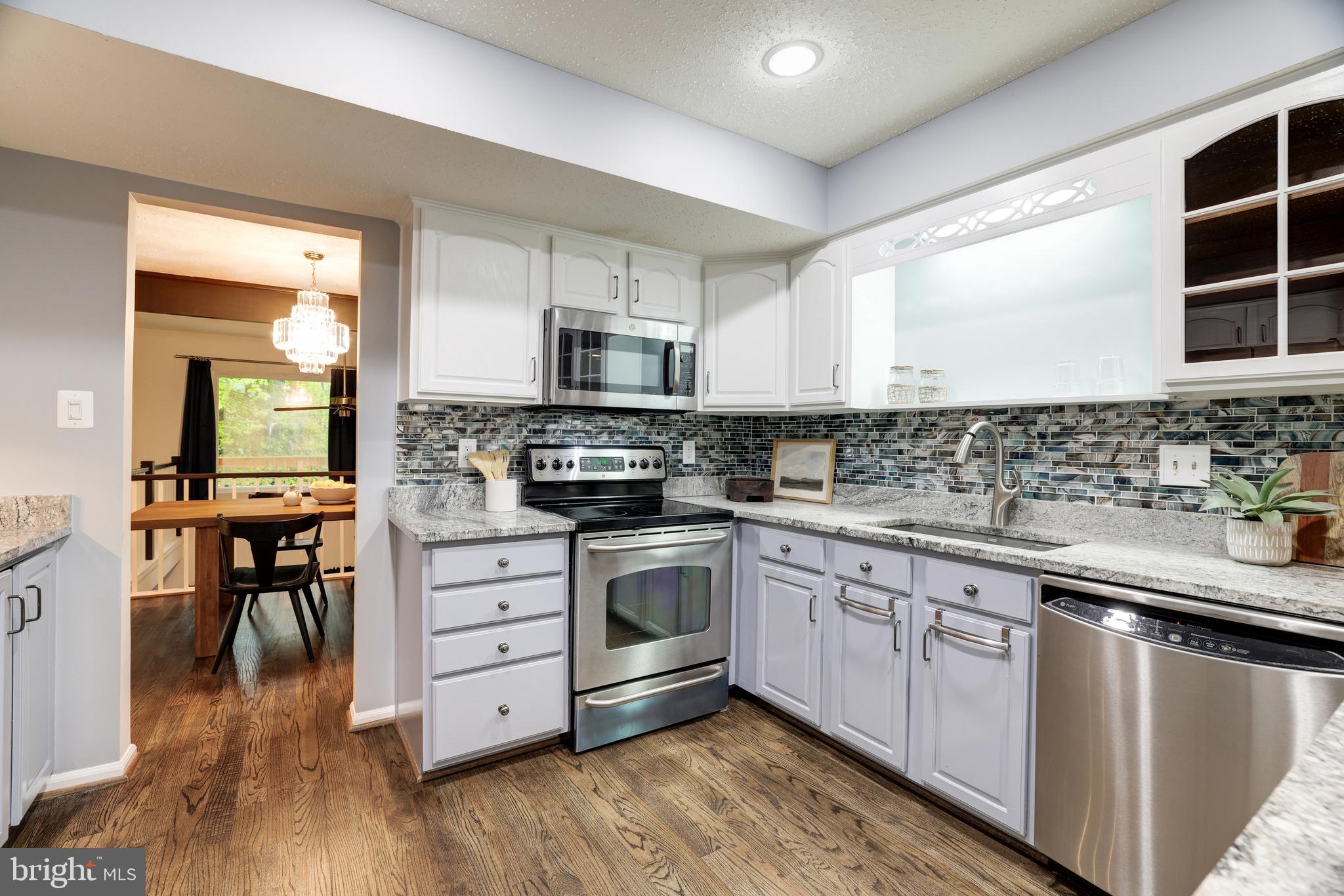 2302 Glade Bank Way Reston, VA 20191 - Photo 8 of 51