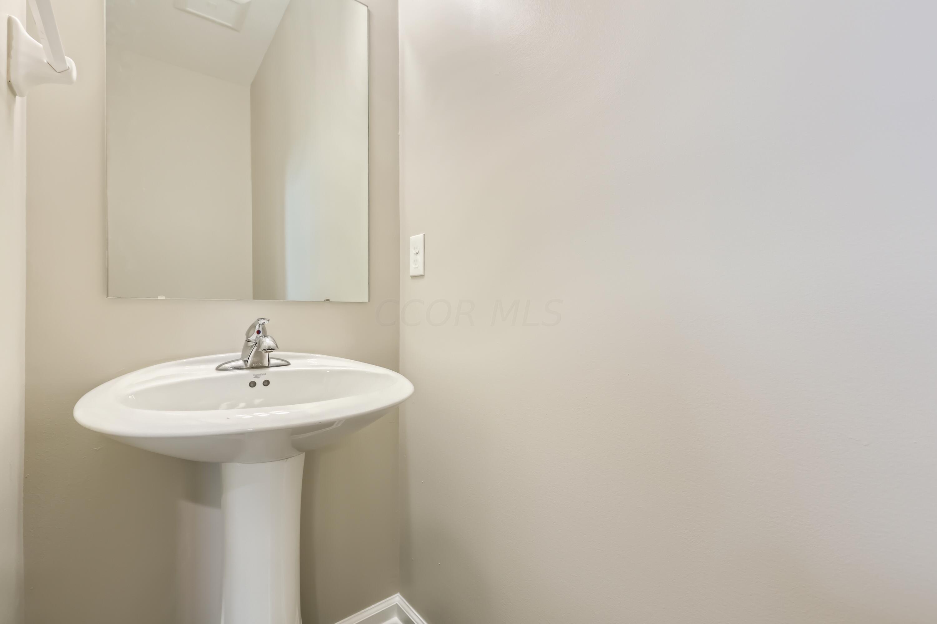 2496 Ridgeway Avenue Lancaster, OH 43130 - Photo 13 of 28 2496 Ridgeway Ave - Print Quality - 013