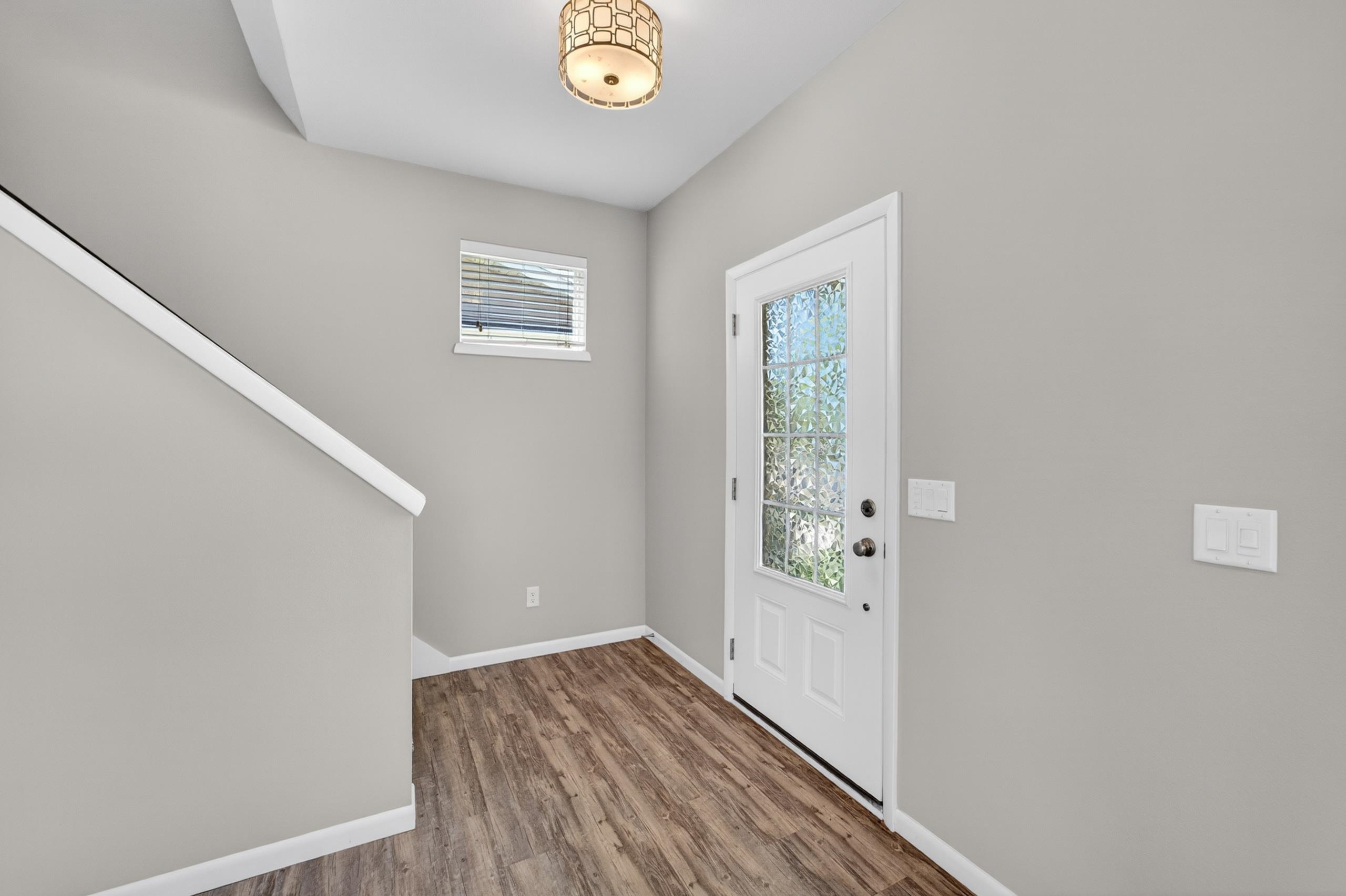 1105 O'Keeffe Avenue Sun Prairie, WI 53590 - Photo 3 of 26