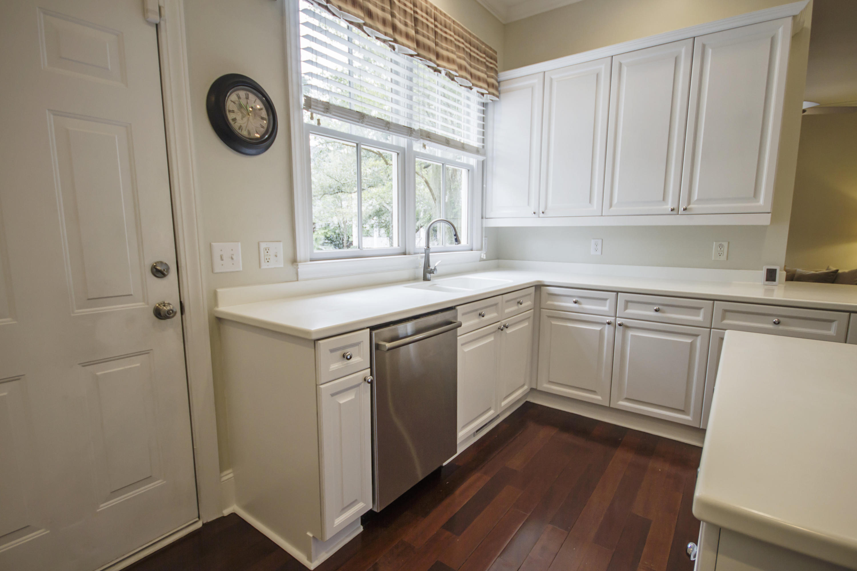 62 Saturday Road Mount Pleasant, SC 29464 - Photo 20 of 70 62 Saturday Rd Kitchen5 Dishwasher