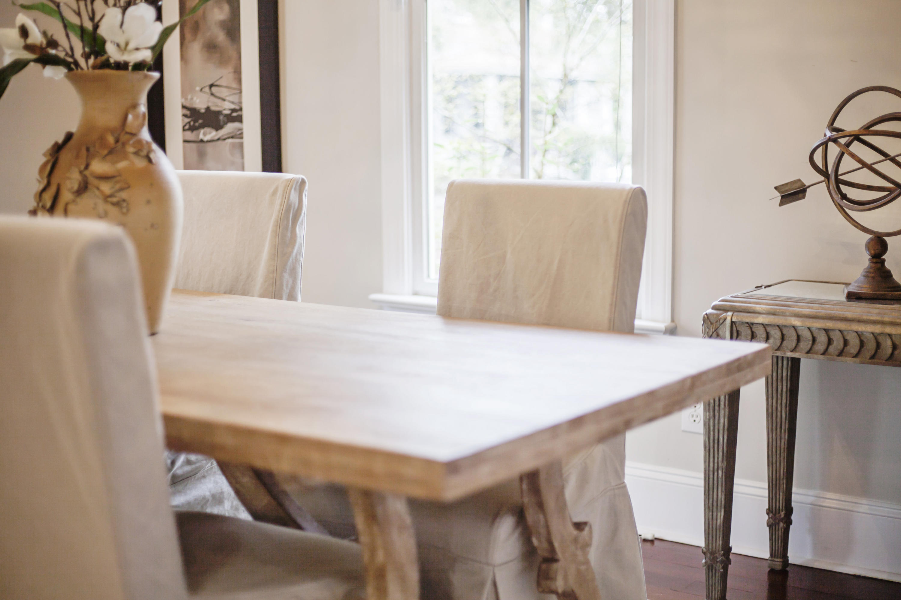62 Saturday Road Mount Pleasant, SC 29464 - Photo 7 of 70 62 Saturday Rd Dining Table
