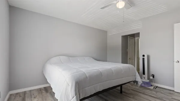 $87,000 | 212 Plaza Verde Drive, Unit F22, Houston, TX 77038