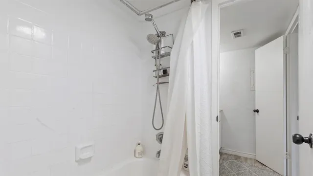 $87,000 | 212 Plaza Verde Drive, Unit F22, Houston, TX 77038