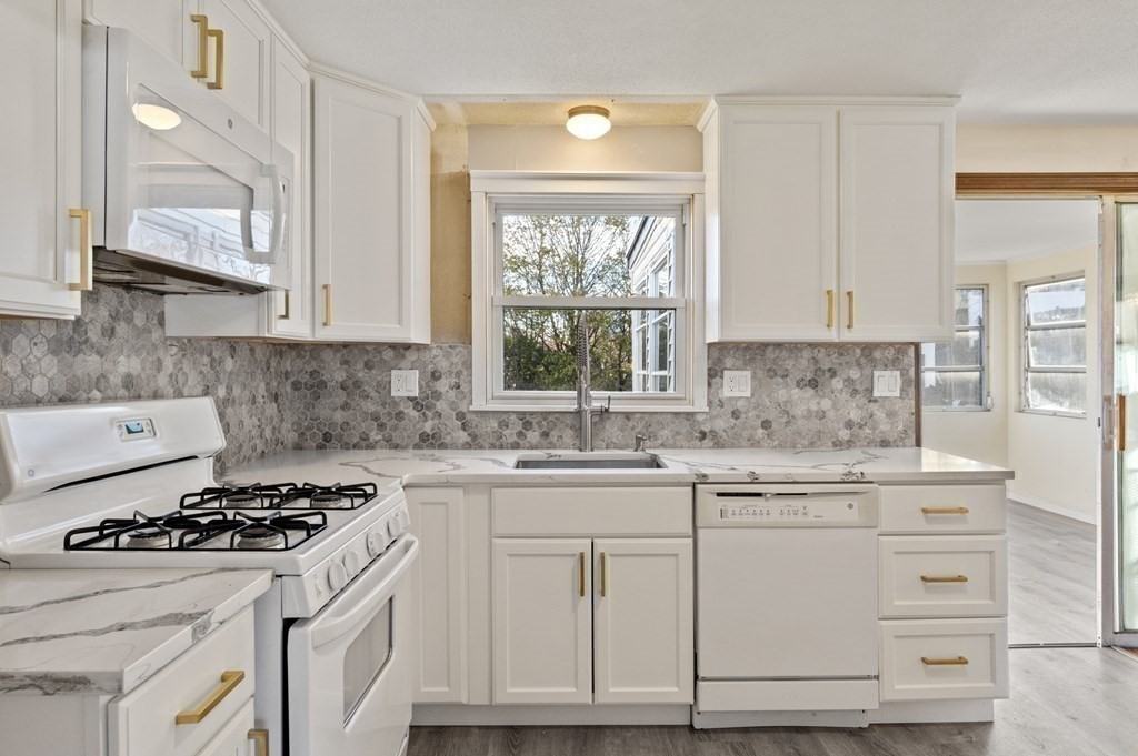 23 Puritan Road Salem, MA 01970 - Photo 19 of 36 Gallery Image 19