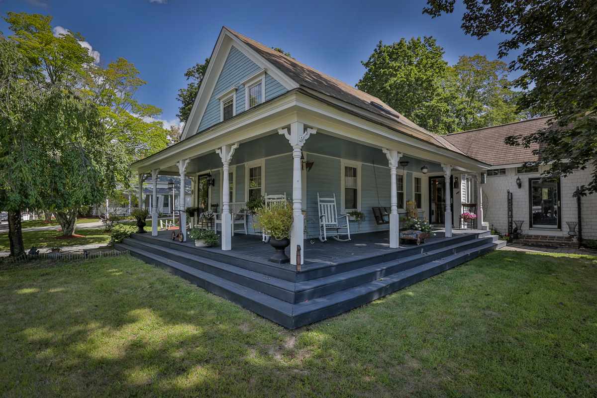 21 Lawrence Road Salem, NH 03079 - Photo 2 of 40 Gallery Image 2