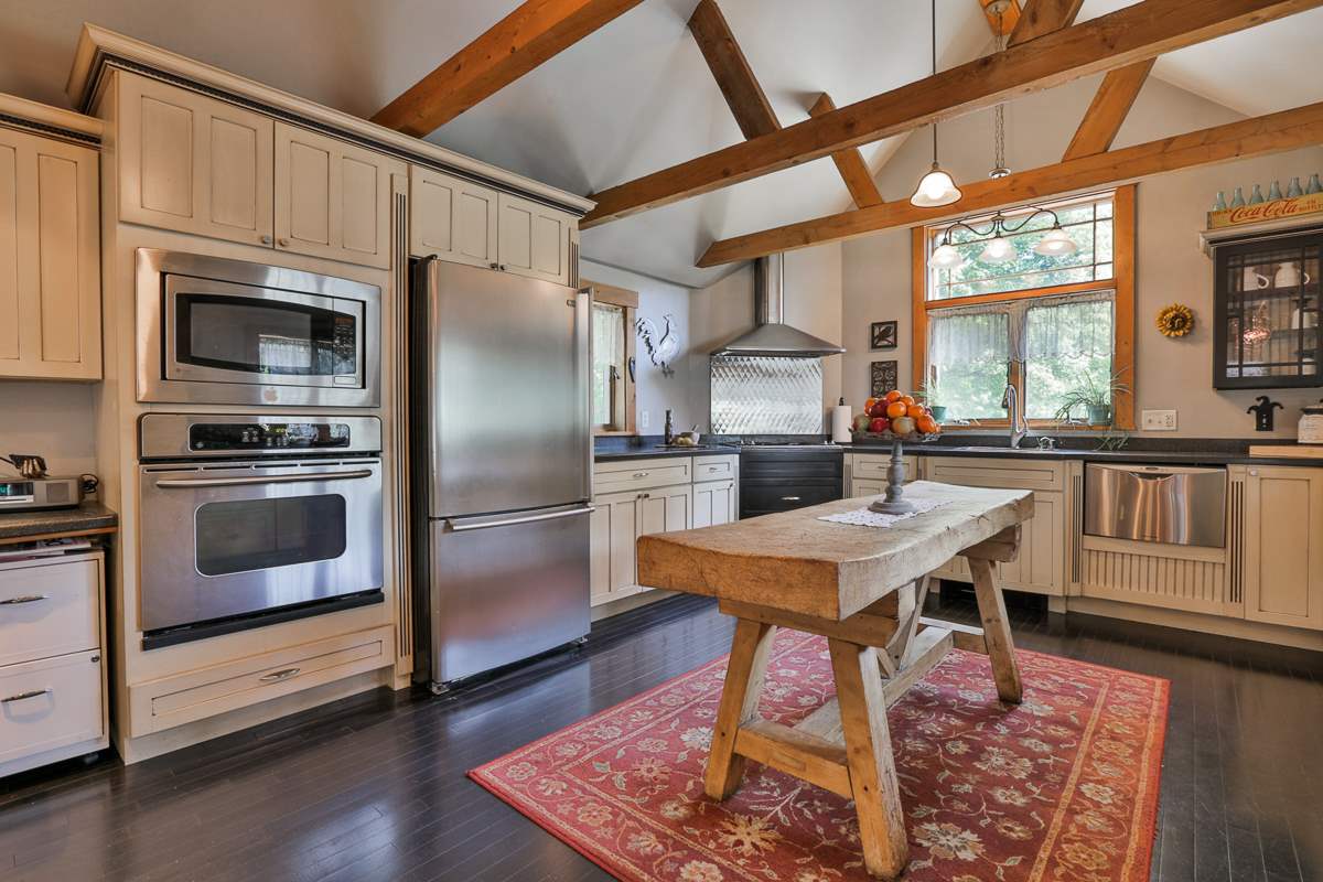 21 Lawrence Road Salem, NH 03079 - Photo 11 of 40 Gallery Image 11