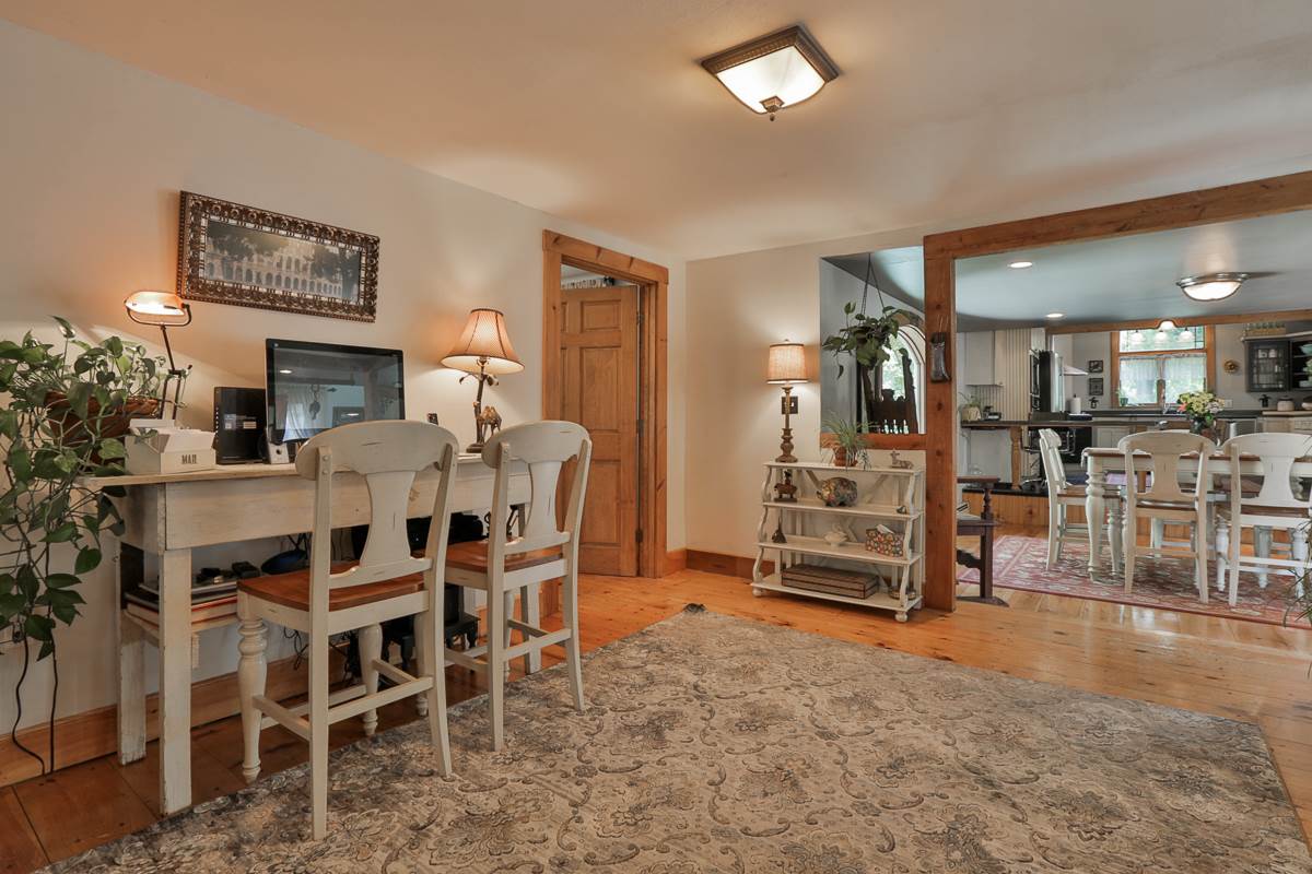 21 Lawrence Road Salem, NH 03079 - Photo 15 of 40 Gallery Image 15