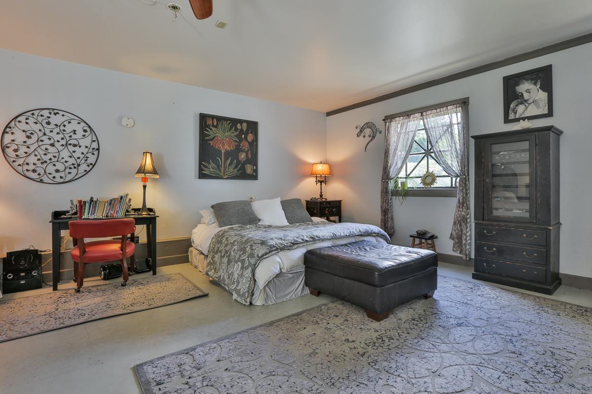 21 Lawrence Road Salem, NH 03079 - Photo 22 of 40 Gallery Image 22