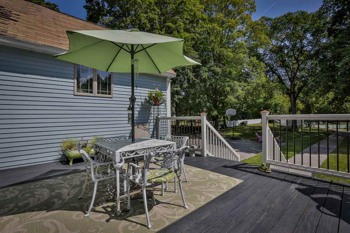 21 Lawrence Road Salem, NH 03079 - Photo 35 of 40 Gallery Image 35