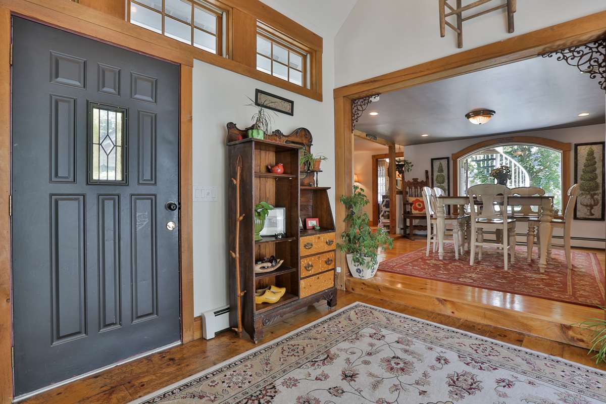 21 Lawrence Road Salem, NH 03079 - Photo 5 of 40 Gallery Image 5