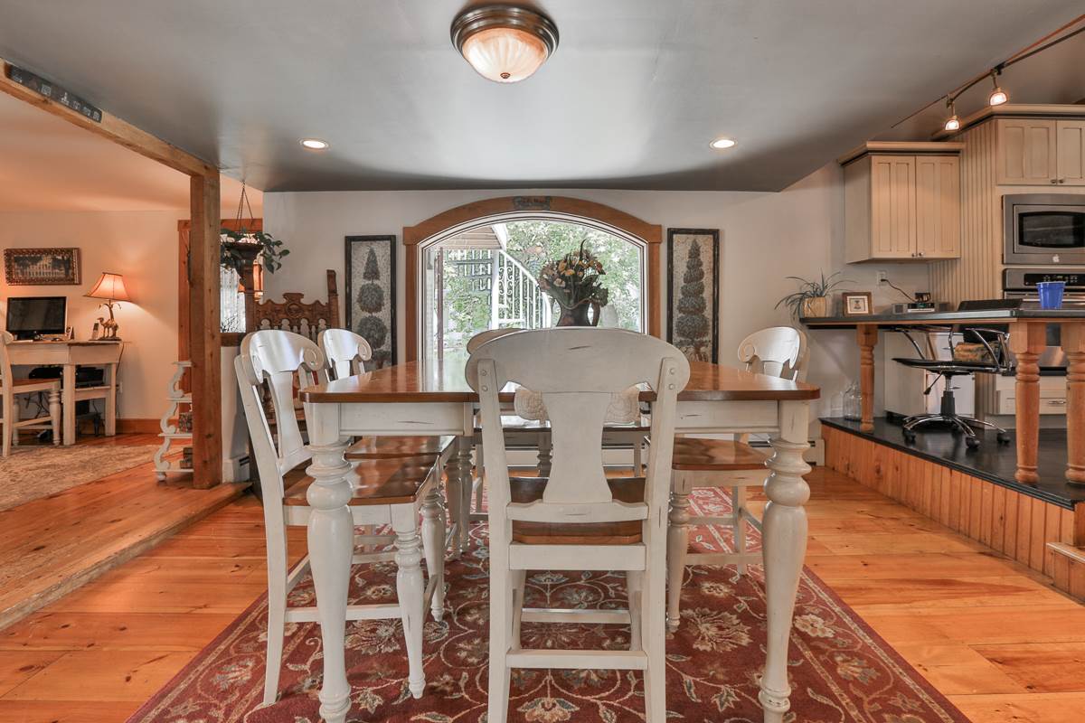 21 Lawrence Road Salem, NH 03079 - Photo 7 of 40 Gallery Image 7