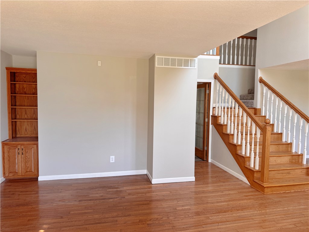 1118 Wedgewood Court Decatur, IL 62526 - Photo 4 of 22 a view of an entryway with wooden floor