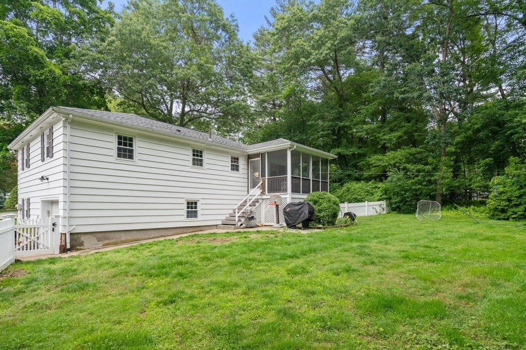 11 Old Coach Road Norfolk, MA 02056 - Photo 23 of 24 Gallery Image 23