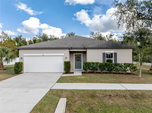 $439,000 | 807 Garden Oaks Square, Seffner, FL 33584