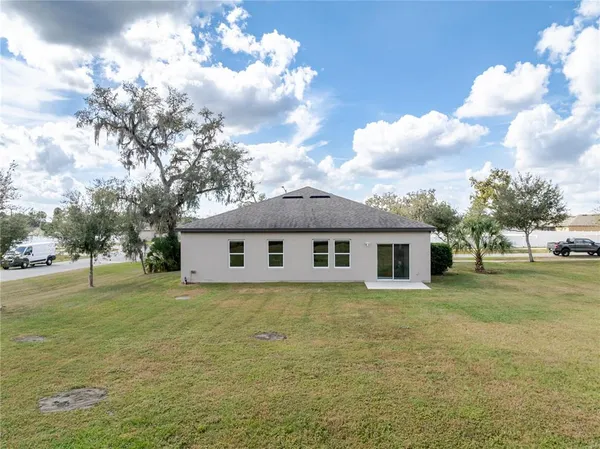 $439,000 | 807 Garden Oaks Square, Seffner, FL 33584