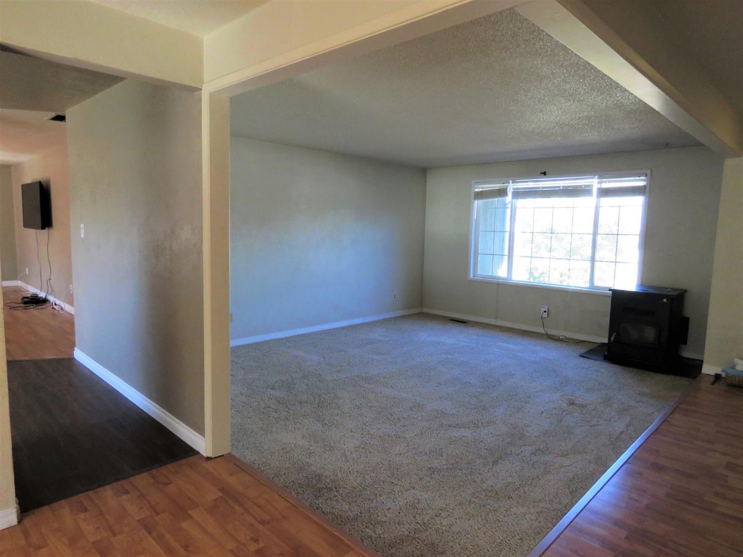 2072 Delta Waters Road Medford, OR 97504 - Photo 7 of 19 Additional Photo