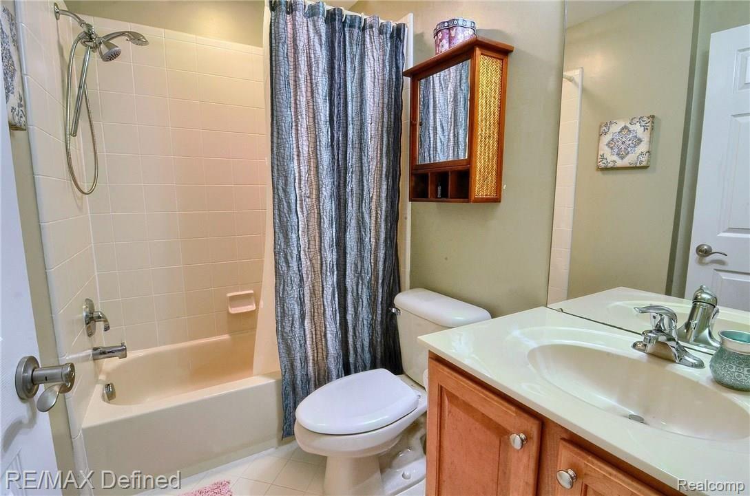 2447 Selkirk Street Rochester, MI 48306 - Photo 26 of 49 2nd_Bedroom_Bathroom.jpg