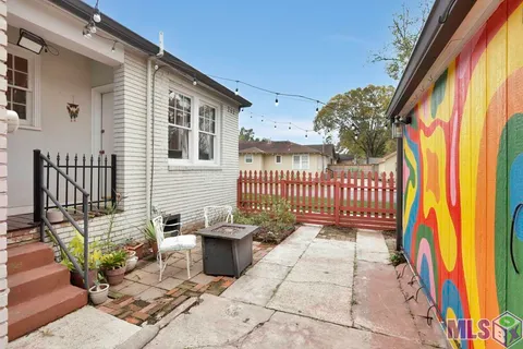 $300,000 | 262 Lovers Lane, Baton Rouge, LA 70806