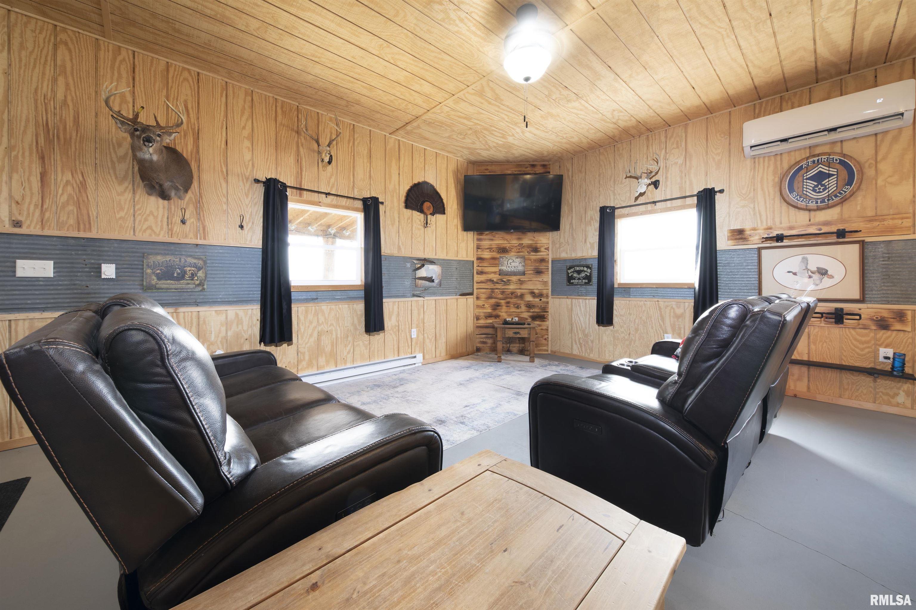 12532 Geiman Road Browning, IL 62624 - Photo 4 of 39