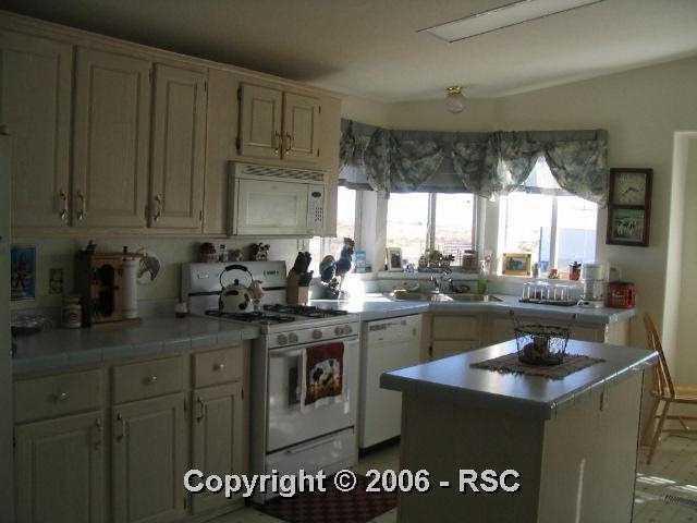 20040 Enoch Road Colorado Springs, CO 80928 - Photo 3 of 7