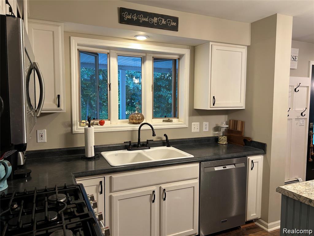 9074 White Road Linden, MI 48451 - Photo 15 of 49 Kitchen with Custom Cabinets & Lots of Storage!