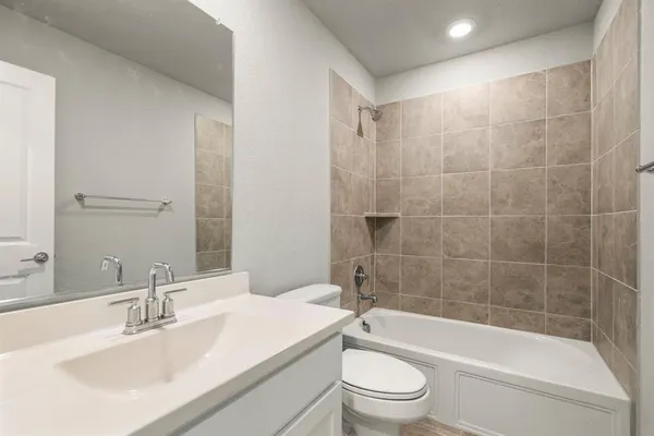 $4,000 | 2206 Christopher Lane, Euless, TX 76040