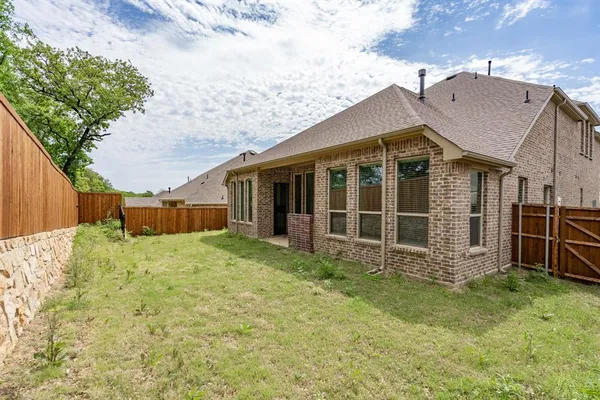 $4,000 | 2206 Christopher Lane, Euless, TX 76040