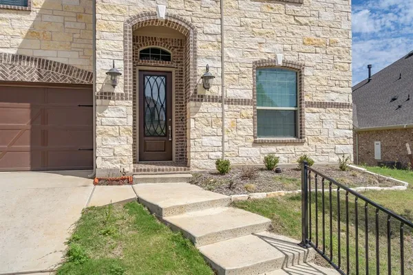 $4,000 | 2206 Christopher Lane, Euless, TX 76040