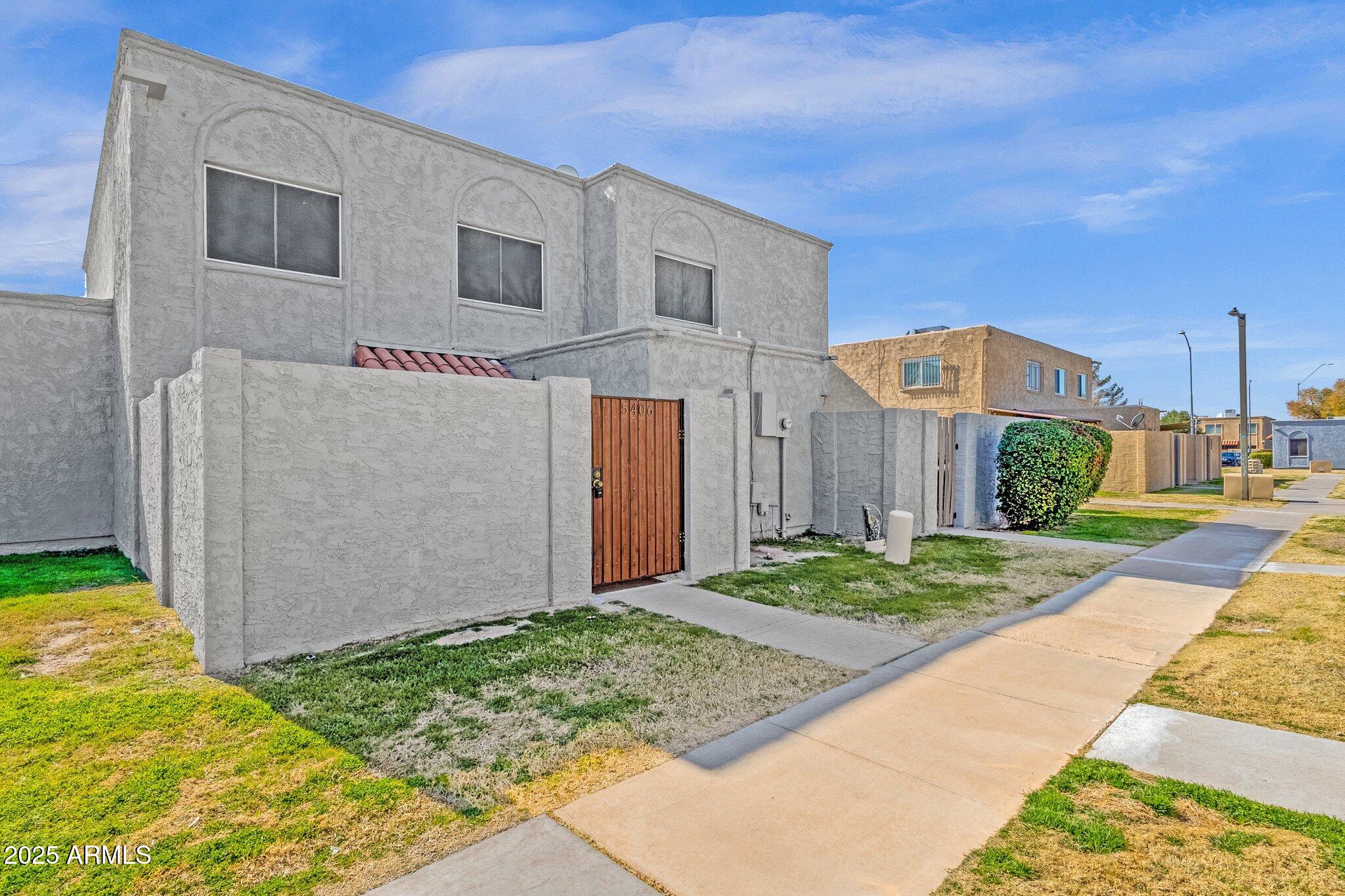 5406 West Hearn Road Glendale, AZ 85306 - Photo 1 of 32 Welcome to 5406 W Hearn Road!