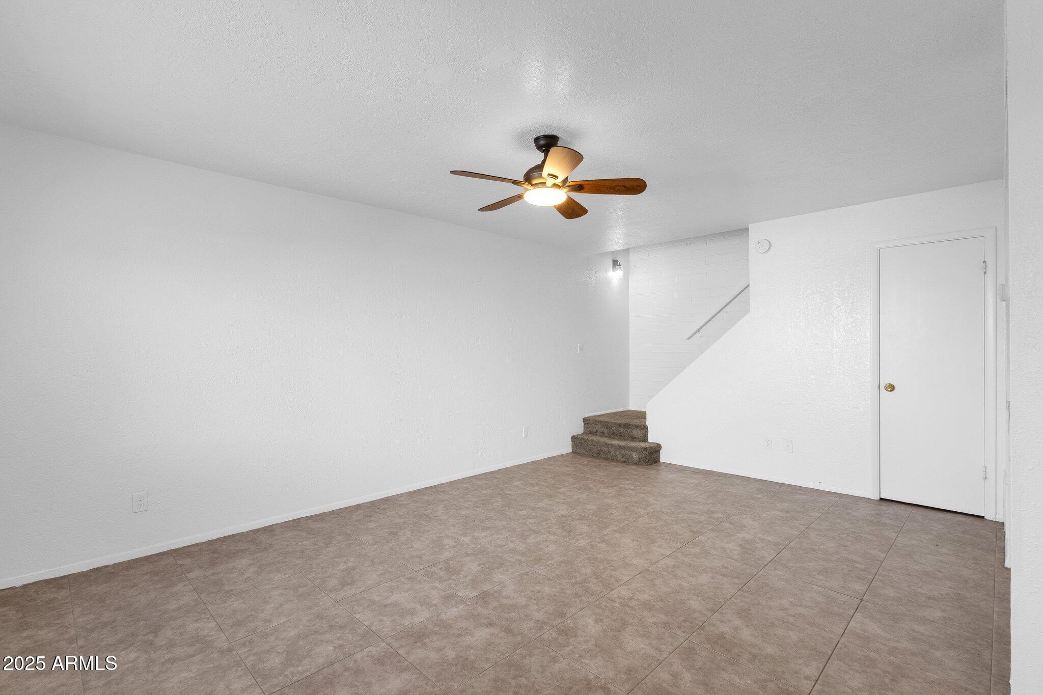 5406 West Hearn Road Glendale, AZ 85306 - Photo 11 of 32 Family Room