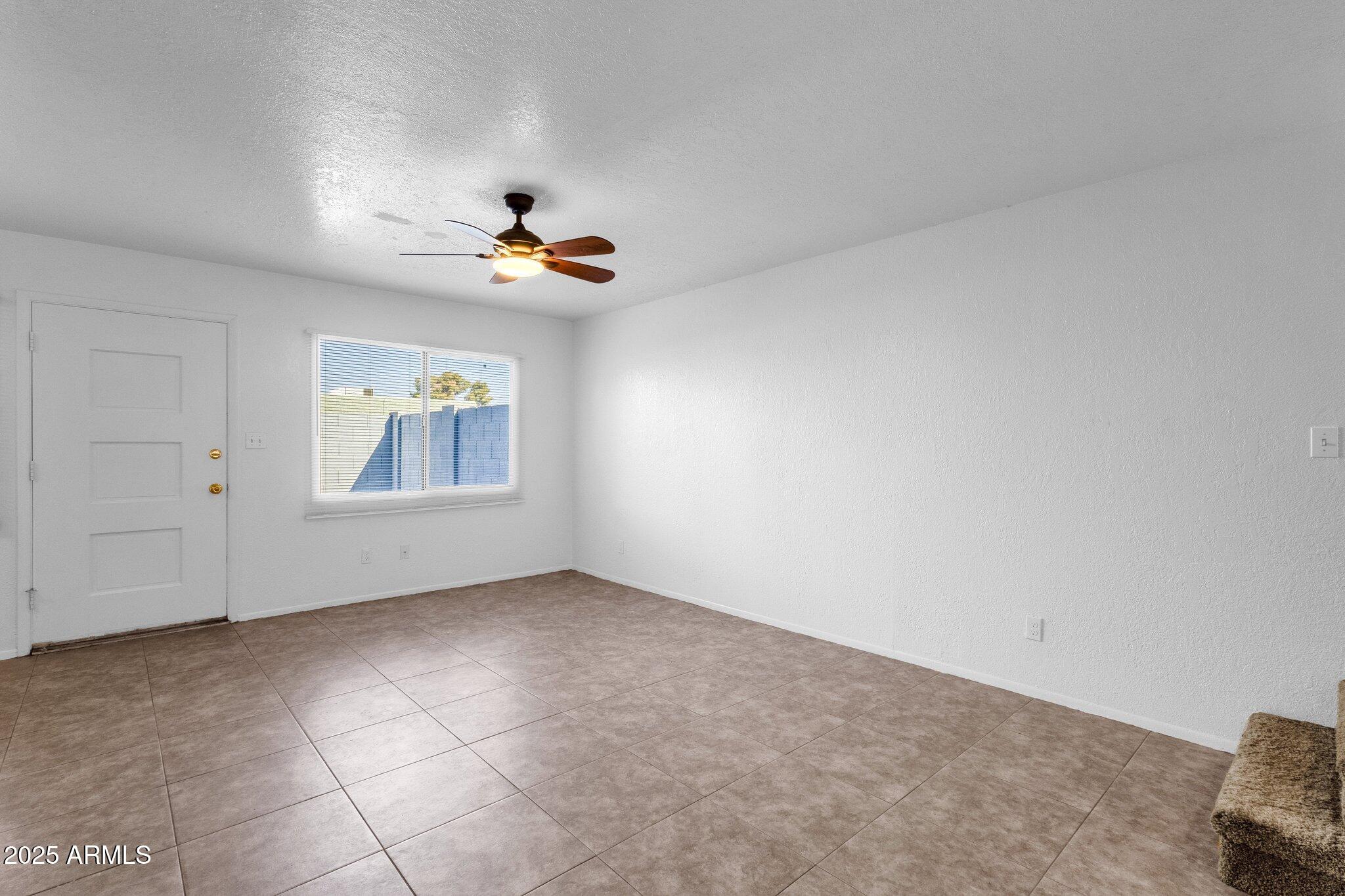 5406 West Hearn Road Glendale, AZ 85306 - Photo 7 of 32 Family Room
