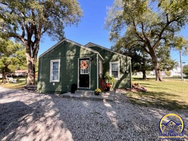 $169,000 | 104 4th Street, Unit 104 4TH ST, Winchester, KS 66097