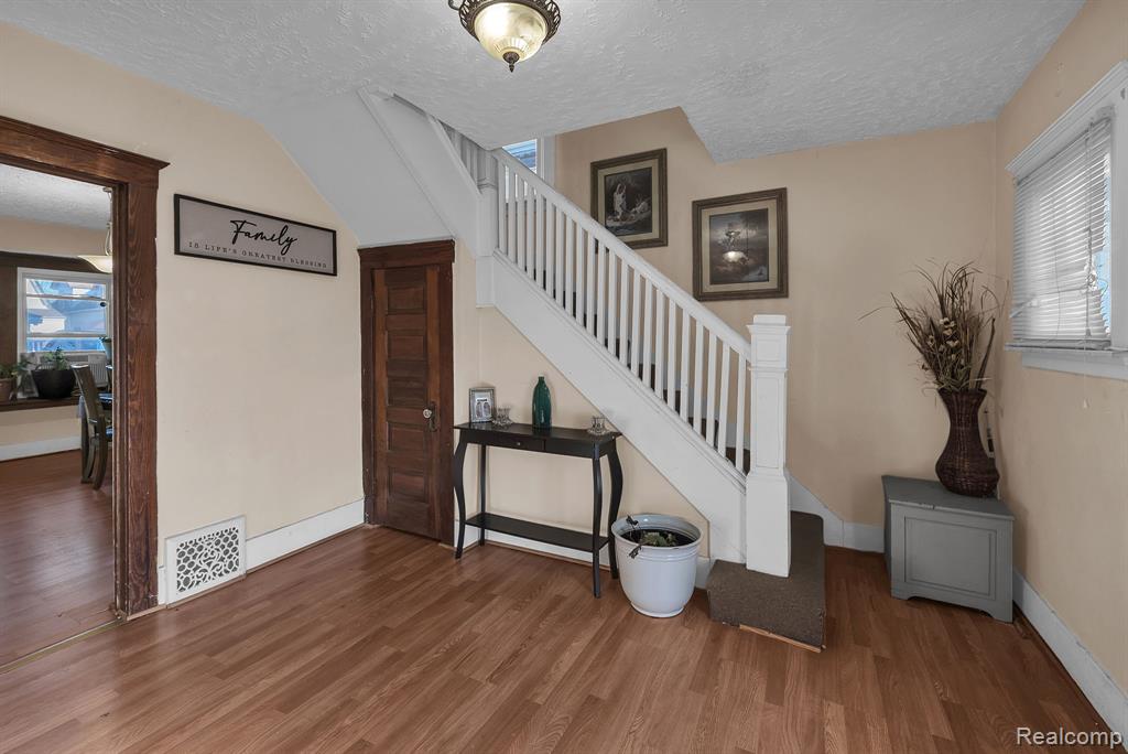 5280 Proctor Street Detroit, MI 48210 - Photo 8 of 13