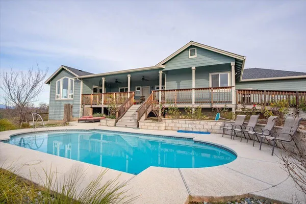 $685,000 | 15093 Sunshine Ridge, Anderson, CA 96007