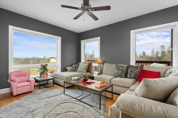 $685,000 | 15093 Sunshine Ridge, Anderson, CA 96007