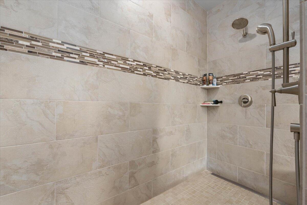 15093 Sunshine Ridge Anderson, CA 96007 - Photo 17 of 28 31-15093 Sunshine Ridge Rd - I-5