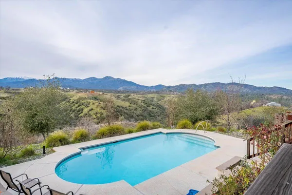 $685,000 | 15093 Sunshine Ridge, Anderson, CA 96007
