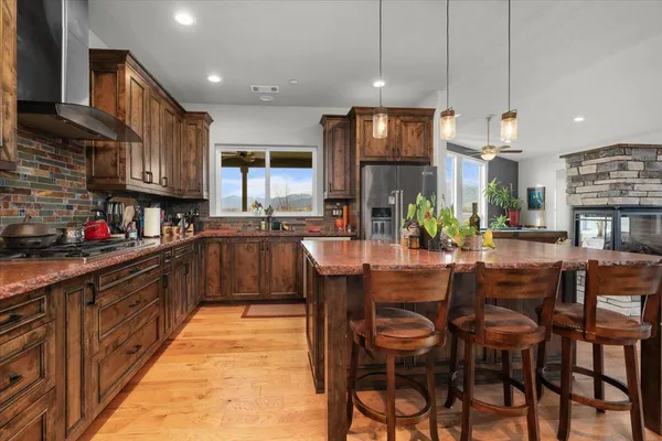 $685,000 | 15093 Sunshine Ridge, Anderson, CA 96007