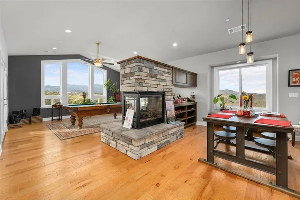 $685,000 | 15093 Sunshine Ridge, Anderson, CA 96007