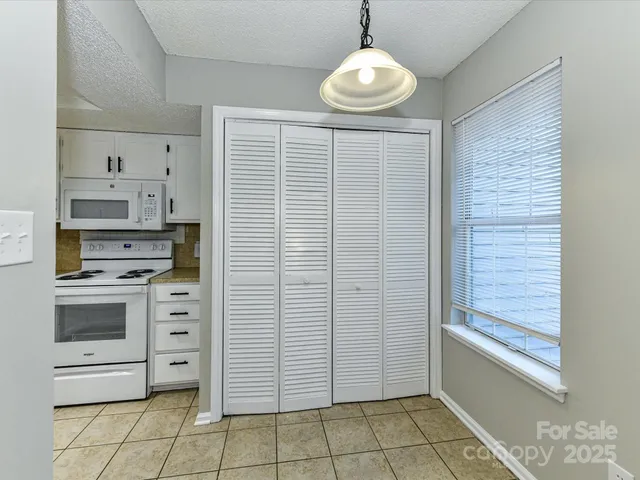 $195,000 | 5234 Amity Springs Drive, Charlotte, NC 28212