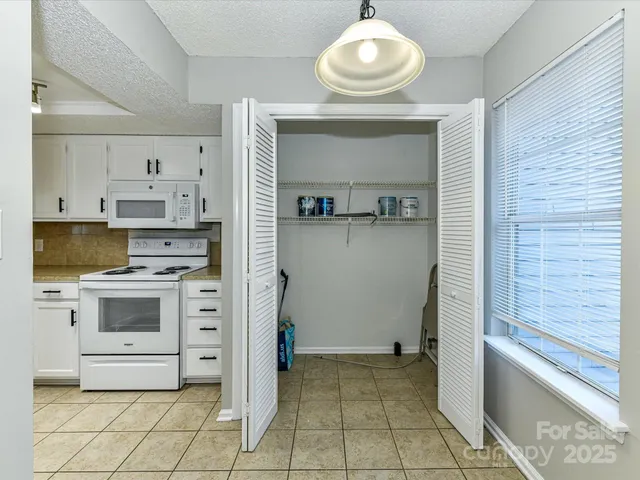 $195,000 | 5234 Amity Springs Drive, Charlotte, NC 28212