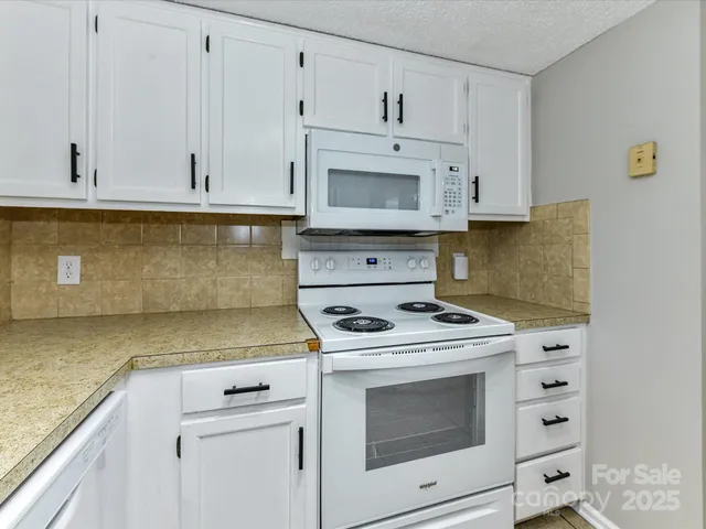 $195,000 | 5234 Amity Springs Drive, Charlotte, NC 28212